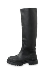 High leather boots with bulky sole