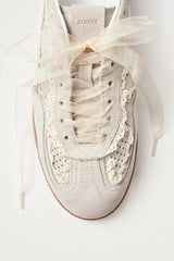 CROCHET LEATHER SNEAKERS