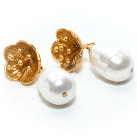 OLIVIA PEARL EARRINGS