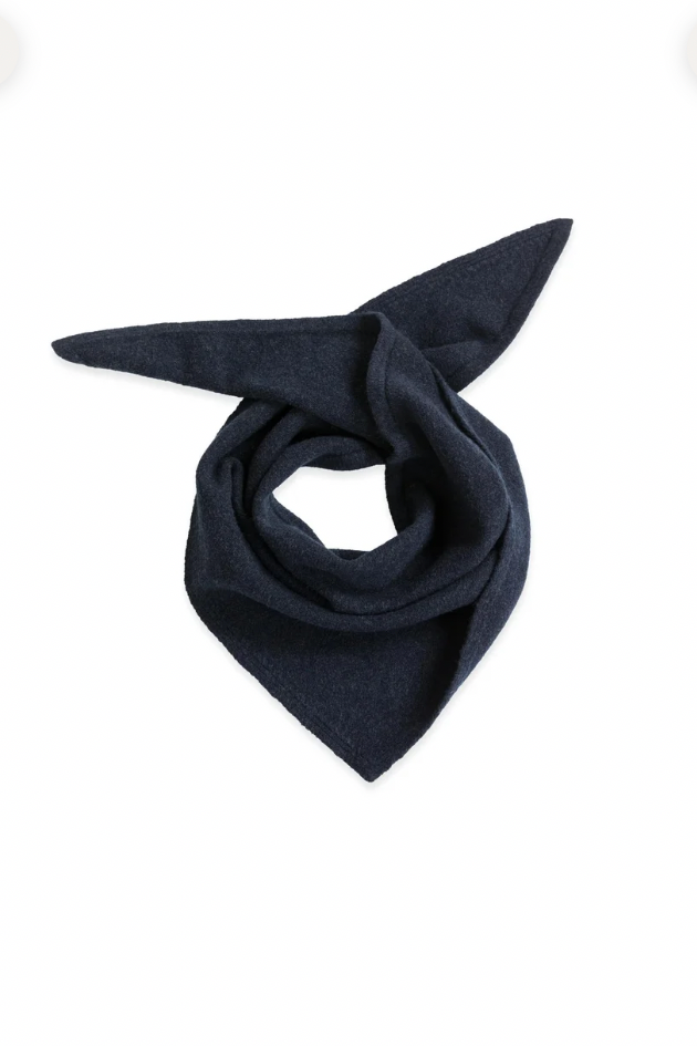 KNITTED TRIANGLE SCARF
