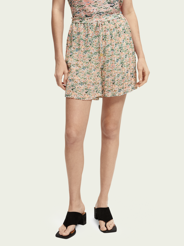 Printed pleated high-rise short