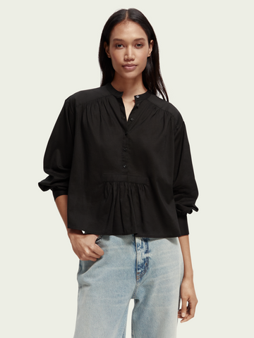 Popover shirt with gathering